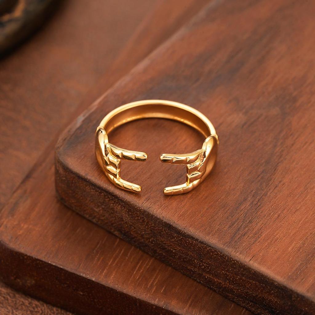 Mano Ring
