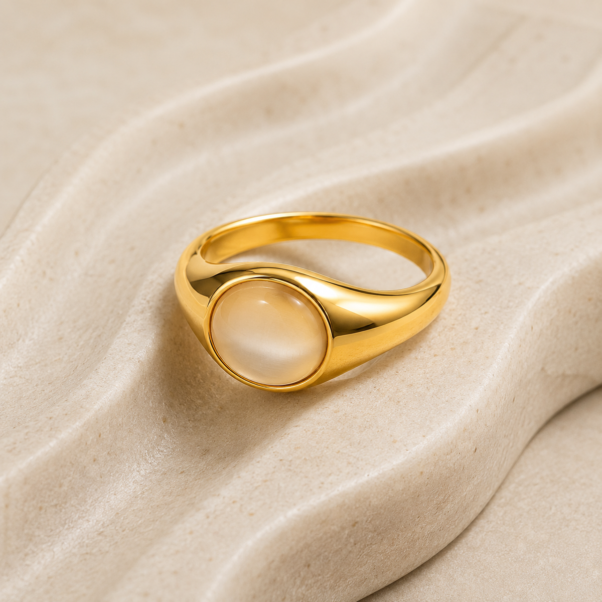 Solis Oval Ring