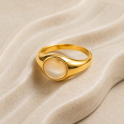Solis Oval Ring