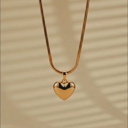 Amour Pendant